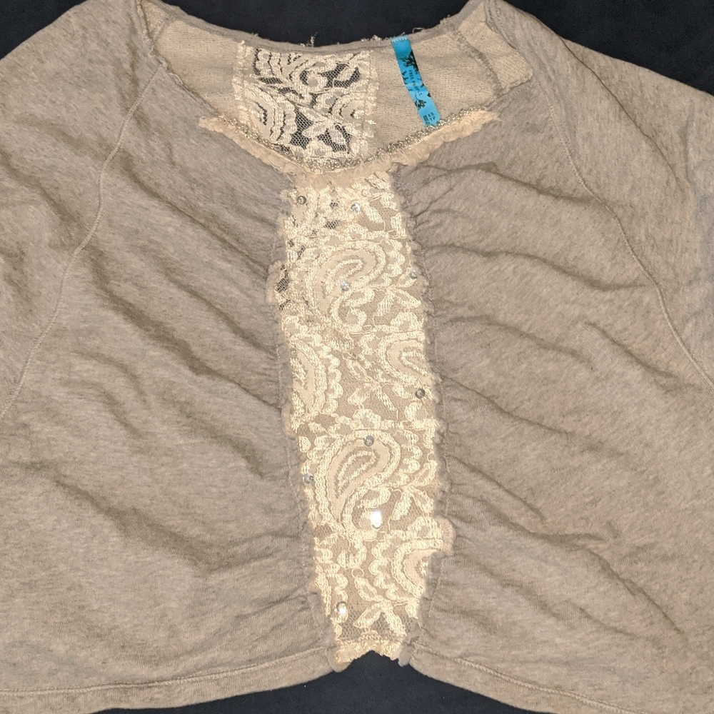 Gorgeous free people cropped sweatshirt!